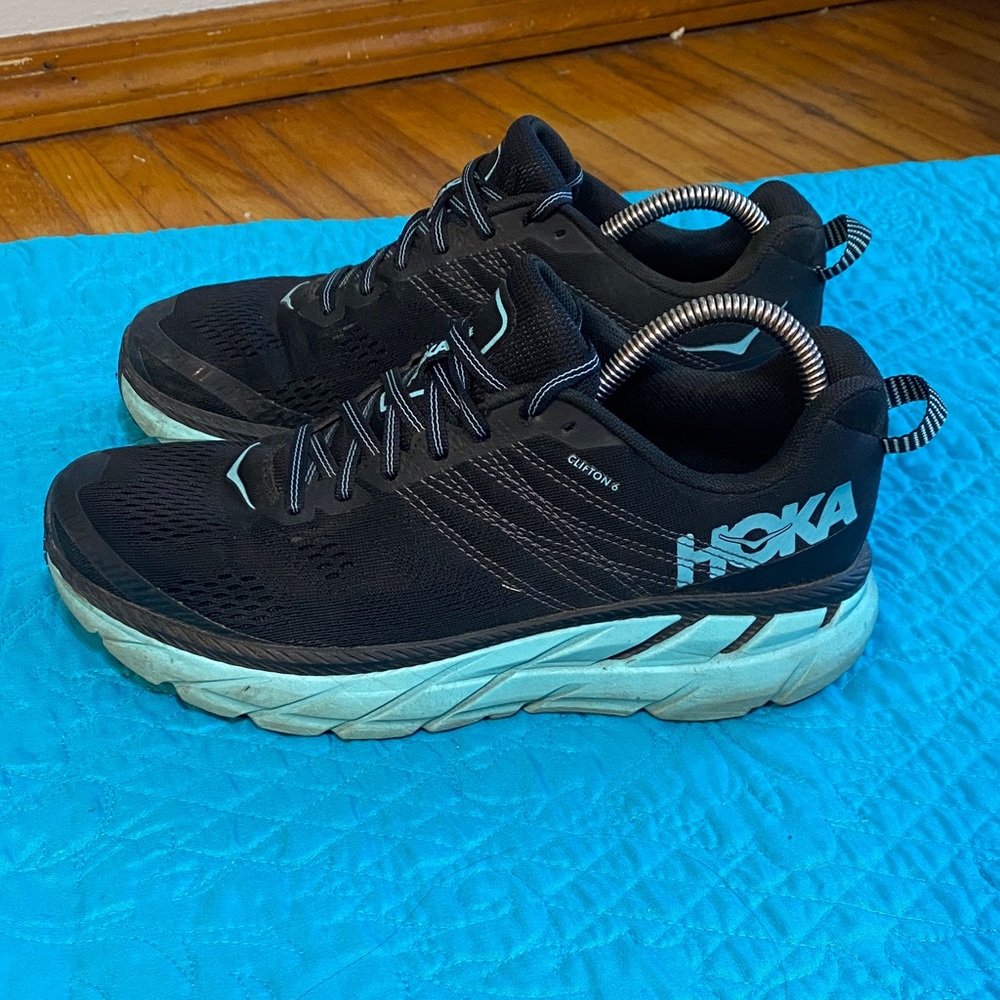 Hoka Clifton 6